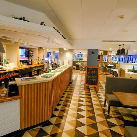 Holiday Inn Warrington By Ihg Esterno foto