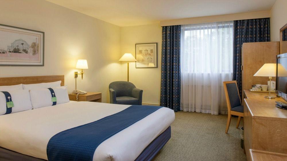 Holiday Inn Warrington By Ihg Esterno foto