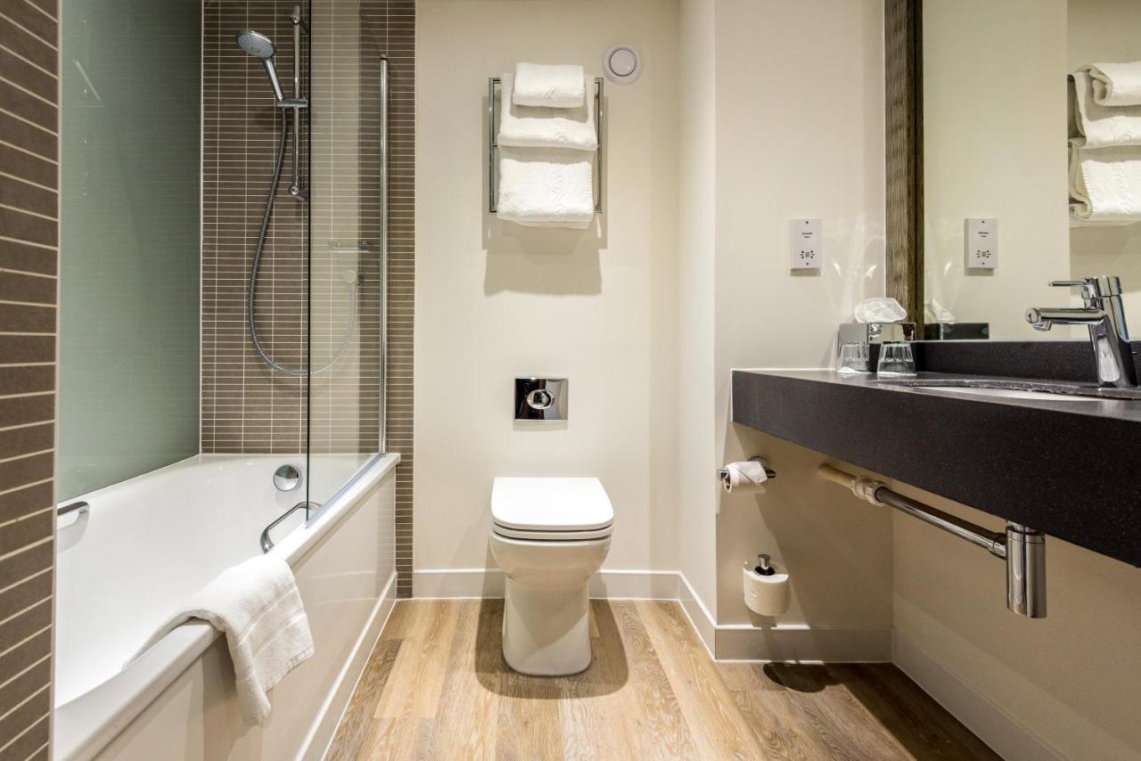 Holiday Inn Warrington By Ihg Esterno foto