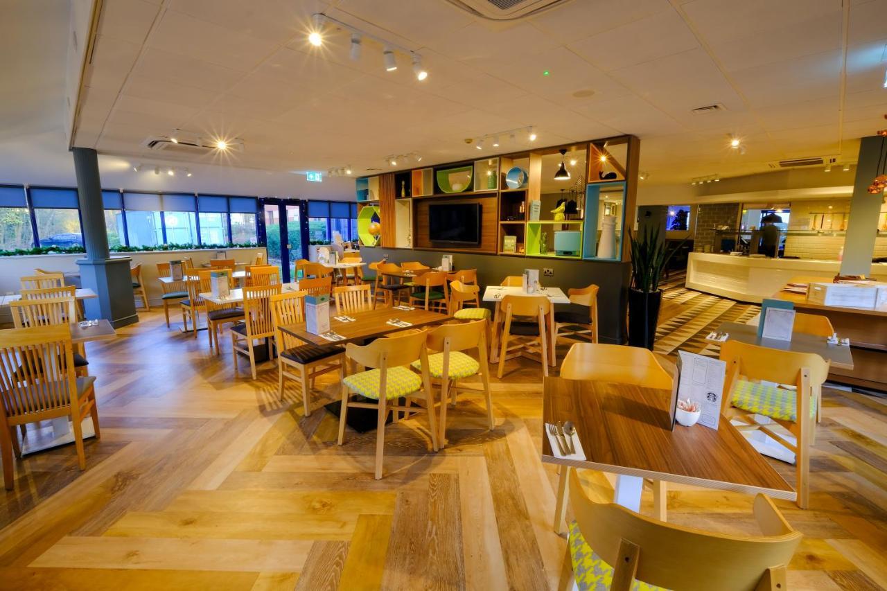 Holiday Inn Warrington By Ihg Esterno foto