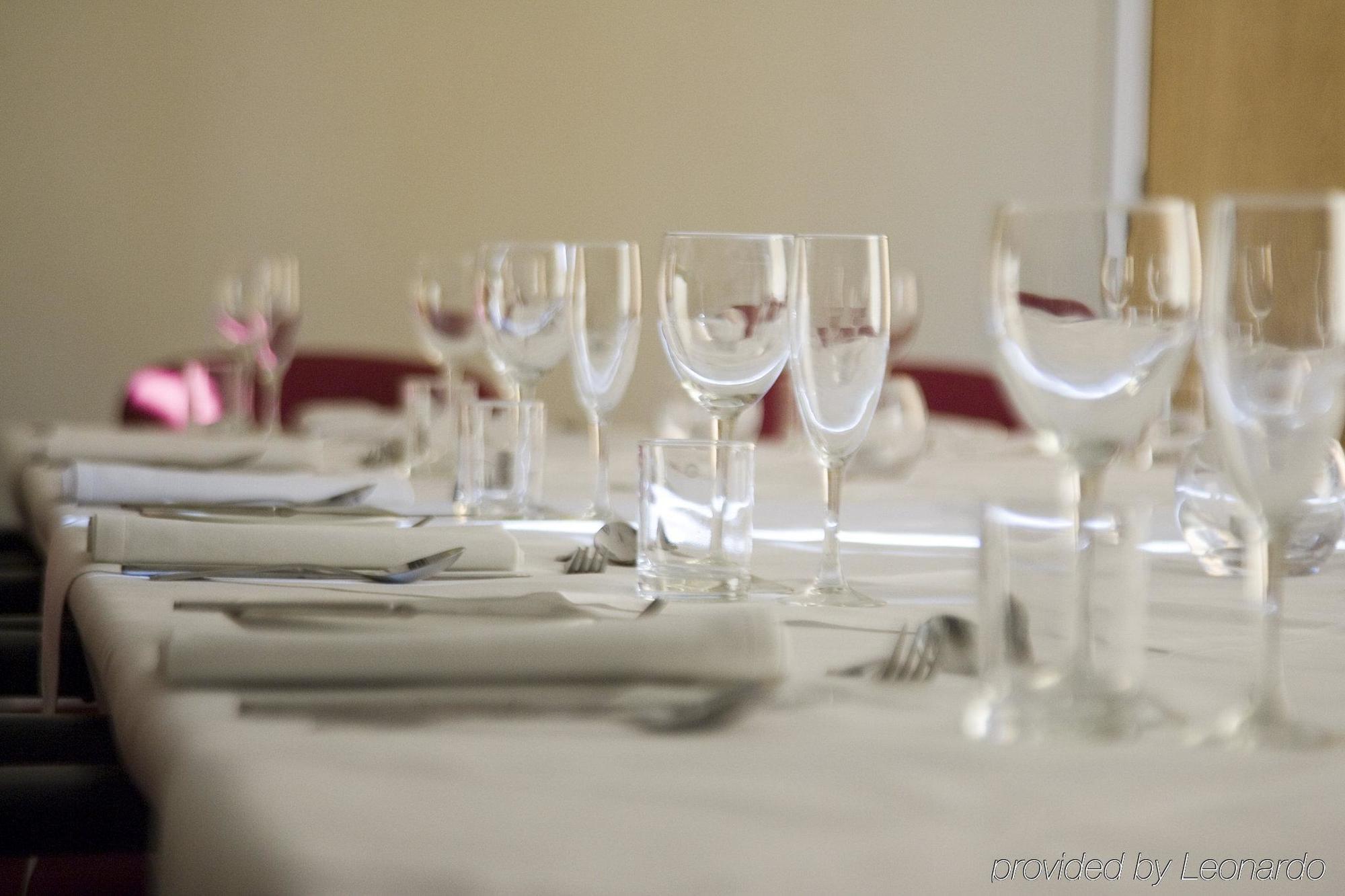 Holiday Inn Warrington By Ihg Esterno foto