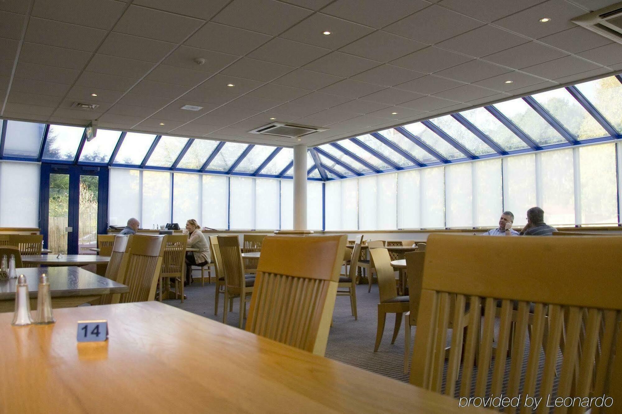 Holiday Inn Warrington By Ihg Esterno foto