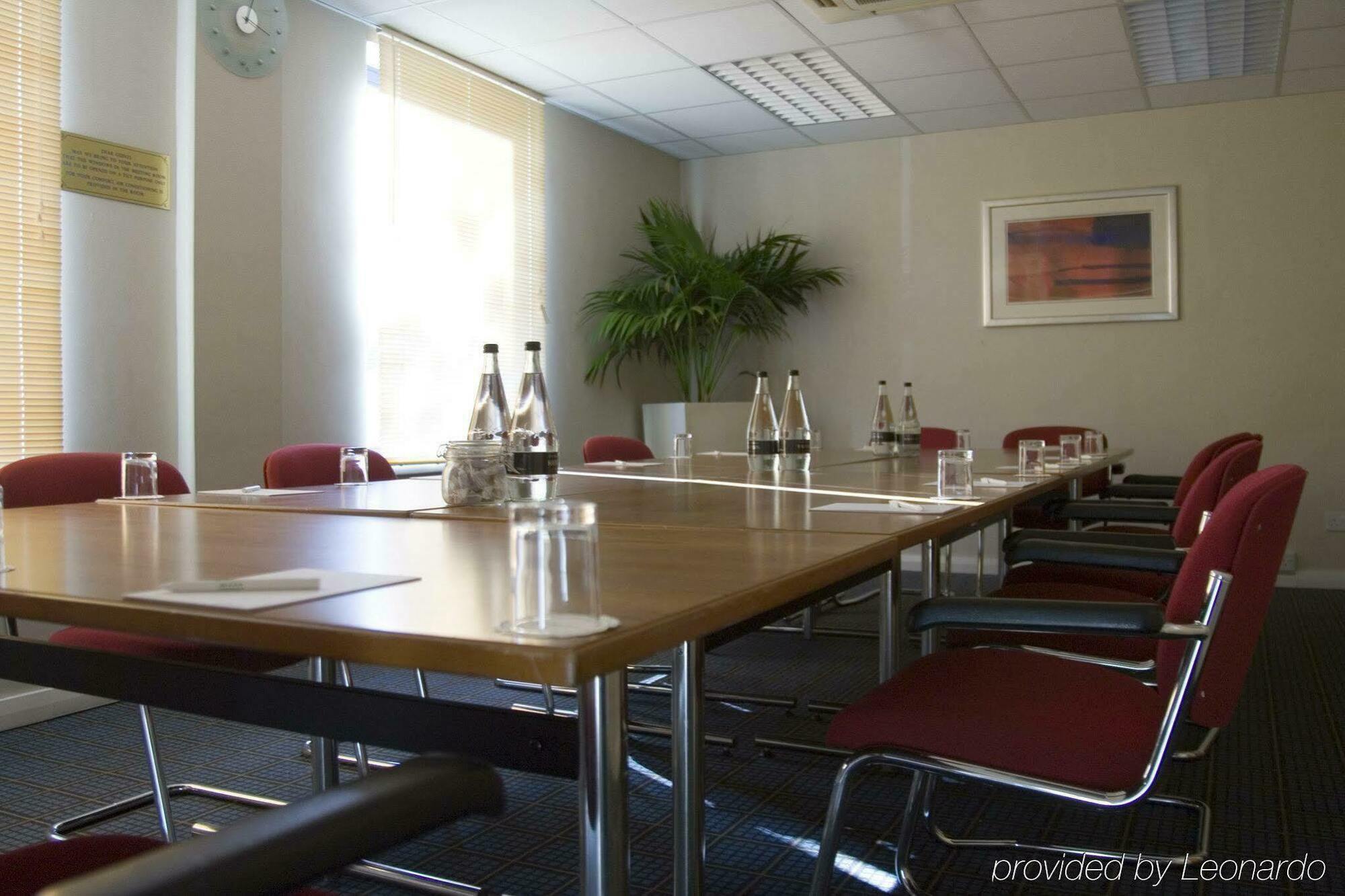 Holiday Inn Warrington By Ihg Servizi foto